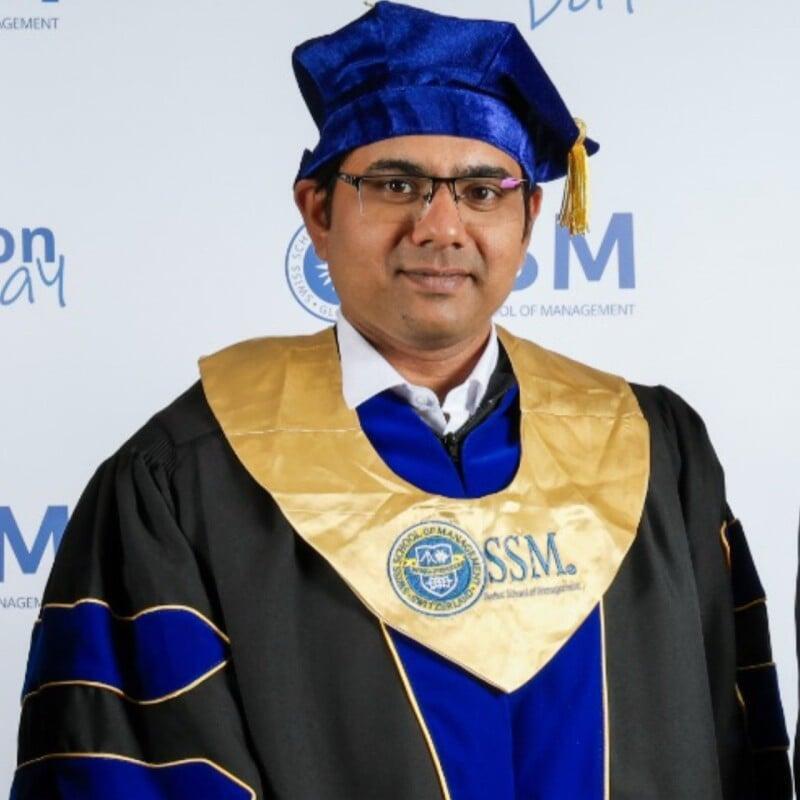 Expert Profile Pictrue